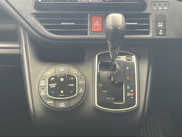 トヨタ ヴォクシー ZS 煌 沖縄県 2016(平28)年 6.2万km ブラック アルパイン9インチナビ/（フルセグTV　DVD　Bluetooth）/バックカメラ/ETC/アルパインフリップダウンモニター/トヨタセーフティセンス/両側パワースライドドア/モデリスタエアロ/ステアリングスイッチ/スマートキー/プッシュスタート/ドアバイザー/サンシェード/純正フロアマット/LEDヘッドライト/オートライト