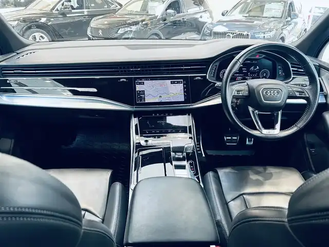 アウディ Ｑ７ 45 Sラインリミテッド 大阪府 2020(令2)年 4.2万km デイトナグレーパールエフェクト バーチャルコックピット/黒革/パワーシート/シートヒーター/Dシートメモリ/純正ナビ/TV/360度カメラ/applecarplay/ACC/サイドアシスト/電動リアゲート/電動格納サードシート/純正21インチAW/マトリクスLED/パドルシフト/ETC