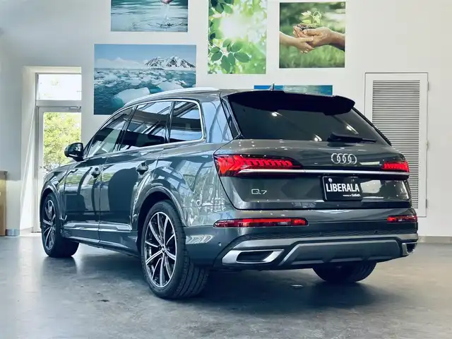 アウディ Ｑ７ 45 Sラインリミテッド 大阪府 2020(令2)年 4.2万km デイトナグレーパールエフェクト バーチャルコックピット/黒革/パワーシート/シートヒーター/Dシートメモリ/純正ナビ/TV/360度カメラ/applecarplay/ACC/サイドアシスト/電動リアゲート/電動格納サードシート/純正21インチAW/マトリクスLED/パドルシフト/ETC