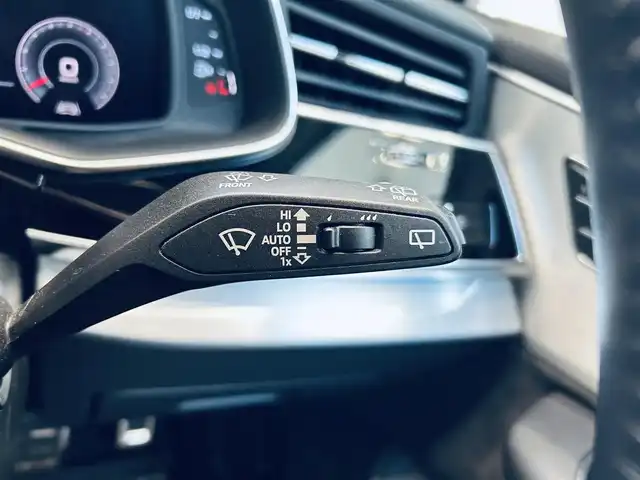 アウディ Ｑ７ 45 Sラインリミテッド 大阪府 2020(令2)年 4.2万km デイトナグレーパールエフェクト バーチャルコックピット/黒革/パワーシート/シートヒーター/Dシートメモリ/純正ナビ/TV/360度カメラ/applecarplay/ACC/サイドアシスト/電動リアゲート/電動格納サードシート/純正21インチAW/マトリクスLED/パドルシフト/ETC