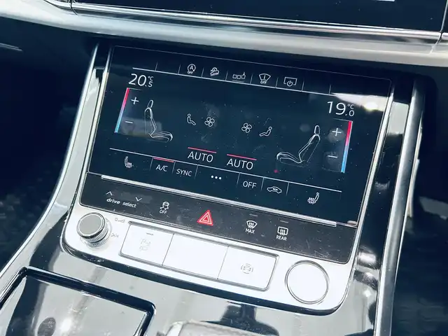 アウディ Ｑ７ 45 Sラインリミテッド 大阪府 2020(令2)年 4.2万km デイトナグレーパールエフェクト バーチャルコックピット/黒革/パワーシート/シートヒーター/Dシートメモリ/純正ナビ/TV/360度カメラ/applecarplay/ACC/サイドアシスト/電動リアゲート/電動格納サードシート/純正21インチAW/マトリクスLED/パドルシフト/ETC