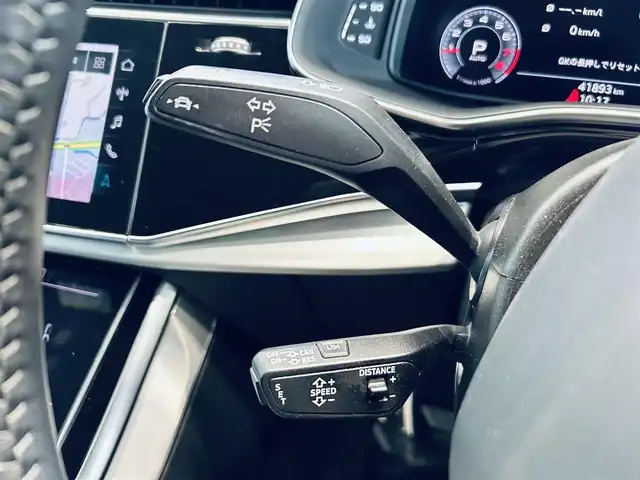 アウディ Ｑ７ 45 Sラインリミテッド 大阪府 2020(令2)年 4.2万km デイトナグレーパールエフェクト バーチャルコックピット/黒革/パワーシート/シートヒーター/Dシートメモリ/純正ナビ/TV/360度カメラ/applecarplay/ACC/サイドアシスト/電動リアゲート/電動格納サードシート/純正21インチAW/マトリクスLED/パドルシフト/ETC