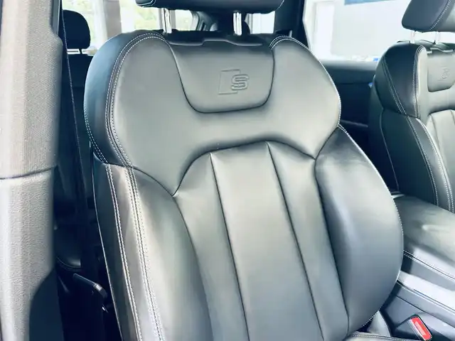 アウディ Ｑ７ 45 Sラインリミテッド 大阪府 2020(令2)年 4.2万km デイトナグレーパールエフェクト バーチャルコックピット/黒革/パワーシート/シートヒーター/Dシートメモリ/純正ナビ/TV/360度カメラ/applecarplay/ACC/サイドアシスト/電動リアゲート/電動格納サードシート/純正21インチAW/マトリクスLED/パドルシフト/ETC