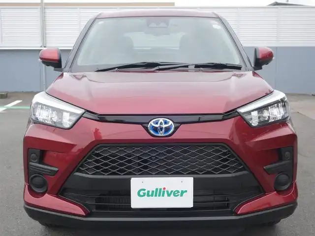 トヨタ ライズ G 静岡県 2025(令7)年 0.3万km ファイアークォーツレッドM ワンオーナー／禁煙車/走行距離2811キロ/車検R10年3月24日/スマートアシスト/　・衝突警報機能/　・衝突回避支援ブレーキ機能/　・ブレーキ制御付誤発進抑制機能/　・車線逸脱警報／車線逸脱抑制制御機能/　・ふらつき警報/　・先行車発進のお知らせ機能/　・標識認識機能/メーカー純正ディスプレイオーディオ/　BT/USB/HDMI/AppleCarPlay／Android audio/パノラミックビューモニター/ビルトインETC/ケンウッド前後ドライブレコーダー/電子パーキング／オートホールド/プッシュスタート／スマートキー/社外フロアマット／ドアバイザー/取扱説明書／保証書