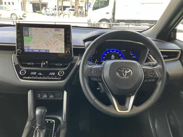 トヨタ カローラ クロス ハイブリッド Z 神奈川県 2023(令5)年 1.5万km アティチュードブラックマイカ ワンオーナー/新車保証書/取扱説明書/スマートキー/スペアキー/