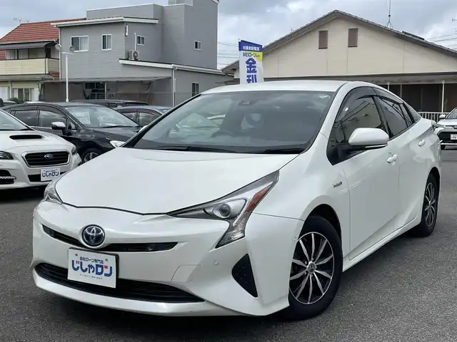 トヨタ プリウス Sセーフティプラス 佐賀県 2017(平29)年 14.1万km ホワイトパールクリスタルシャイン こちらは現金またはオートローンご利用時の価格です/自社ローンご希望の方は別途その旨お申付け下さい/純正９インチナビ/ＴＶ/ＢＴオーディオ/ＤＶＤ/ＣＤ　　/バックカメラ　　/トヨタセーフティセンス