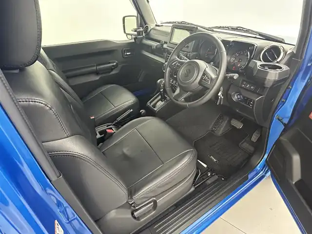 スズキ ジムニー XC 熊本県 2022(令4)年 2.9万km ブリスクブルーメタリック/ブラック2トーンルーフ 社外マフラー　/社外テール　/社外ナビSL3122NV（ＣＤ・ＤＶＤ・フルセグ・ＢＴ・ＳＤ）/ミラー型社外前後ドライブレコーダー　/ＥＴＣ　/前席シートヒーター　/クルーズコントロール/スズキセーフティサポート/・デュアルセンサーブレーキサポート/・誤発進制御機能/・車線逸脱警報機能/・ふらつき警報機能/・ハイビームアシスト/・先行車発進お知らせ機能/・標識認識システム/横滑り防止/ダウンヒルアシスト/アイドリングストップ/純正フロアマット/WORK16インチAW/オートライト/LEDヘッドライト/フォグランプ/スマートキー/プッシュスタート/スペアキー1本/保証書/取扱説明書