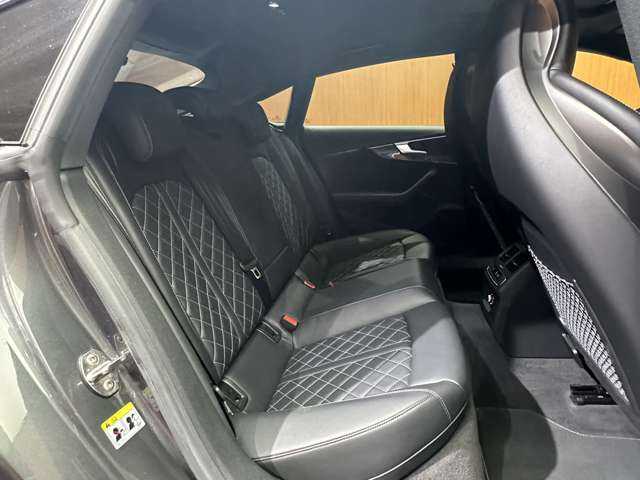 アウディ Ｓ５ スポーツバック 千葉県 2018(平30)年 6.4万km グレー