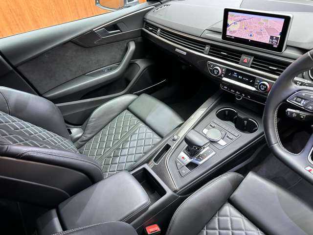 アウディ Ｓ５ スポーツバック 千葉県 2018(平30)年 6.4万km グレー