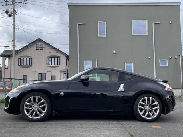 日産 フェアレディ Ｚ バージョンT 群馬県 2013(平25)年 2.7万km ダイヤモンドブラック 社外ナビ/(BT/USB)/フルセグTV/バックカメラ/社外オーディオ/BOSEサウンド/運転席パワーシート/助手席パワーシート/運転席シートヒーター/助手席シートヒーター/革巻きステアリング/パドルシフト/ETC/オートライト/HIDヘッドライト/リアフォグランプ/スペアキー/純正フロアマット/純正18インチアルミホイール/取扱説明書/保証書