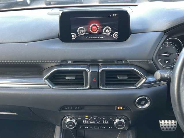 マツダ ＣＸ－５ XD Lパッケージ 秋田県 2017(平29)年 8.7万km ソウルレッドクリスタルM 4WD/純正ナビ/CD/DVD/フルセグTV/Bluetooth/バックカメラ/ステアリングヒーター/車間認識支援システム/ブラインドスポットモニター/レーンキープアシスト/交通標識認識/アテンションアラート/パワーシート/シートヒーター