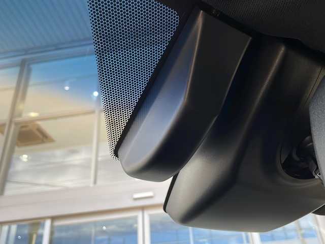 トヨタ ハリアー 静岡県 2020(令2)年 4.5万km ホワイトパールクリスタルシャイン 純正ナビ/ラジオ/USB/Bluetooth/AUX/Miracast/フルセグ/主要装備/・全方位カメラ　/・レーダークルーズコントロール　/・ＢＳＭ　/・サンルーフ　/・オートハイビーム　/・ヘッドアップディスプレイ　/・テレスコピック　/・ＥＴＣ２．０　/・デジタルインナーミラー　/・ＳＯＳコール　/・コーナーセンサー/・調光パノラマルーフ/・オートホールド/・JBLスピーカー/・プッシュスタート/・ヒーデッドドアミラー/・衝突軽減システム/・純正フロアマット/・純正LEDライト/・パワーバックドア