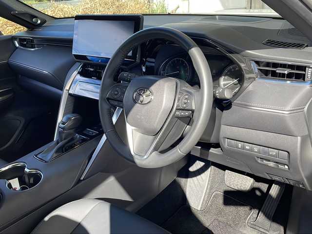 トヨタ ハリアー 静岡県 2020(令2)年 4.5万km ホワイトパールクリスタルシャイン 純正ナビ/ラジオ/USB/Bluetooth/AUX/Miracast/フルセグ/主要装備/・全方位カメラ　/・レーダークルーズコントロール　/・ＢＳＭ　/・サンルーフ　/・オートハイビーム　/・ヘッドアップディスプレイ　/・テレスコピック　/・ＥＴＣ２．０　/・デジタルインナーミラー　/・ＳＯＳコール　/・コーナーセンサー/・調光パノラマルーフ/・オートホールド/・JBLスピーカー/・プッシュスタート/・ヒーデッドドアミラー/・衝突軽減システム/・純正フロアマット/・純正LEDライト/・パワーバックドア