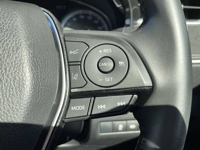 トヨタ ハリアー 静岡県 2020(令2)年 4.5万km ホワイトパールクリスタルシャイン 純正ナビ/ラジオ/USB/Bluetooth/AUX/Miracast/フルセグ/主要装備/・全方位カメラ　/・レーダークルーズコントロール　/・ＢＳＭ　/・サンルーフ　/・オートハイビーム　/・ヘッドアップディスプレイ　/・テレスコピック　/・ＥＴＣ２．０　/・デジタルインナーミラー　/・ＳＯＳコール　/・コーナーセンサー/・調光パノラマルーフ/・オートホールド/・JBLスピーカー/・プッシュスタート/・ヒーデッドドアミラー/・衝突軽減システム/・純正フロアマット/・純正LEDライト/・パワーバックドア