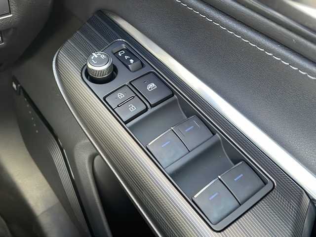 トヨタ ハリアー 静岡県 2020(令2)年 4.5万km ホワイトパールクリスタルシャイン 純正ナビ/ラジオ/USB/Bluetooth/AUX/Miracast/フルセグ/主要装備/・全方位カメラ　/・レーダークルーズコントロール　/・ＢＳＭ　/・サンルーフ　/・オートハイビーム　/・ヘッドアップディスプレイ　/・テレスコピック　/・ＥＴＣ２．０　/・デジタルインナーミラー　/・ＳＯＳコール　/・コーナーセンサー/・調光パノラマルーフ/・オートホールド/・JBLスピーカー/・プッシュスタート/・ヒーデッドドアミラー/・衝突軽減システム/・純正フロアマット/・純正LEDライト/・パワーバックドア