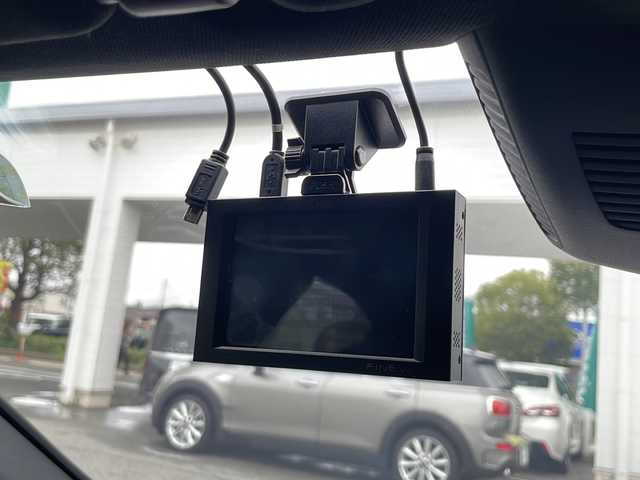 メルセデス・ベンツ Ｓ５６０Ｌ AMGライン 兵庫県 2017(平29)年 2.5万km ダイヤモンドホワイト 保証書・取説・有/純正メモリーナビ・フルセグ・BT・CD・DVD・FM・AM・Applecarplay・androidauto/ETC/前後ドライブレコーダー/バックカメラ/全周囲カメラ/追尾機能付きクルーズコントロール/車線逸脱防止支援システム/衝突被害軽減ブレーキ/クリアランスソナー/ロードサインアシスト/ショーファーパッケージ/ショーファーポジションスイッチ/イージーアジャストラグジュアリーヘッドレスト/フットレスト付エグゼクティブシート/後席シートヒーター/ステアリングヒーター/アームレストヒーター/リラクゼーション機能付きマルチコントロールシートバック/電動ブラインド/リアエンターテインメントシステム/ヘッドフォン/COMANDリモートコントロール/シートヒーター・シートクーラー/アイドリングストップ/レーンチェンジアシスト/サンルーフ/前席パワーシート/ワイヤレス充電/電動パーキングブレーキ/エアーサスペンション/パワートランクゲート/リアサンシェード/プッシュスタート/スマートキー×2/純正フロアマット