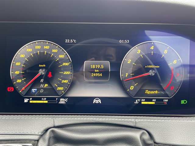 メルセデス・ベンツ Ｓ５６０Ｌ AMGライン 兵庫県 2017(平29)年 2.5万km ダイヤモンドホワイト 保証書・取説・有/純正メモリーナビ・フルセグ・BT・CD・DVD・FM・AM・Applecarplay・androidauto/ETC/前後ドライブレコーダー/バックカメラ/全周囲カメラ/追尾機能付きクルーズコントロール/車線逸脱防止支援システム/衝突被害軽減ブレーキ/クリアランスソナー/ロードサインアシスト/ショーファーパッケージ/ショーファーポジションスイッチ/イージーアジャストラグジュアリーヘッドレスト/フットレスト付エグゼクティブシート/後席シートヒーター/ステアリングヒーター/アームレストヒーター/リラクゼーション機能付きマルチコントロールシートバック/電動ブラインド/リアエンターテインメントシステム/ヘッドフォン/COMANDリモートコントロール/シートヒーター・シートクーラー/アイドリングストップ/レーンチェンジアシスト/サンルーフ/前席パワーシート/ワイヤレス充電/電動パーキングブレーキ/エアーサスペンション/パワートランクゲート/リアサンシェード/プッシュスタート/スマートキー×2/純正フロアマット