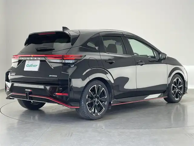 日産 オーラ ニスモ 愛知県 2022(令4)年 4.5万km スーパーブラック 純正９型ナビ　全方位カメラ　プロパイロット　禁煙車　デジタルインナーミラー　ＢＳＭ　ＨＤＭＩ　ワイヤレス充電　ＥＴＣ２．０　オーラ専用シート　シートヒーター　ハンドルヒーター　衝突軽減　追従クルコン