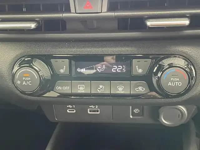 日産 オーラ ニスモ 愛知県 2022(令4)年 4.5万km スーパーブラック 純正９型ナビ　全方位カメラ　プロパイロット　禁煙車　デジタルインナーミラー　ＢＳＭ　ＨＤＭＩ　ワイヤレス充電　ＥＴＣ２．０　オーラ専用シート　シートヒーター　ハンドルヒーター　衝突軽減　追従クルコン