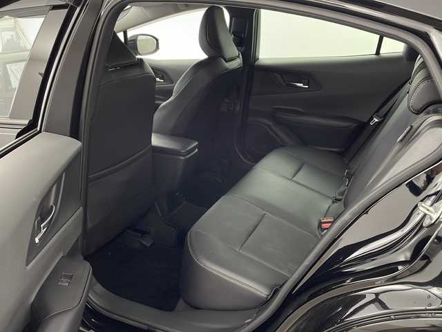 トヨタ プリウス Z 兵庫県 2024(令6)年 0.3万km アティチュードブラックマイカ ・12.3インチディスプレイオーディオplus/TV/USB/Bluetooth/・パノラミックビューモニター/・ビルトインETC2.0/・Toyota　Safety　Sense/・プリクラッシュセーフティ/・緊急操舵支援/・フロントクロストラフィックアラート/・レーンチェンジングアシスト/・レーントレーシングアシスト/・レーンディパーチャーアラート/・レーダークルーズコントロール/・アダプティブハイビームシステム/・ロードサインアシスト/・ドライバー異常対応システム/・プロアクティブドライビングアシスト/・先行車発進告知機能/・ブラインドスポットモニター/・前後ドライブレコーダー/・アドバンストパーク/・パーキングブレーキサポート/・デジタルインナーミラー/・AC100V1500W電源/・合成皮革シート/・運転席パワーシート/・前席シートヒーター/・前席シートベンチレーション/・プッシュスタート/・スマートキー