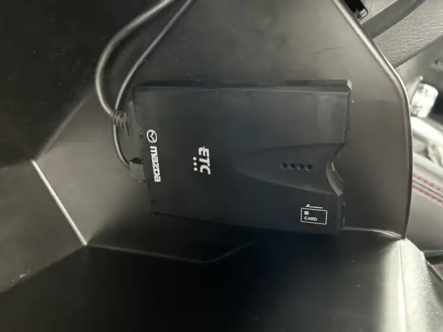 マツダ ＣＸ－５ XD ブラックトーンエディション 愛知県 2022(令4)年 3.5万km ディープクリスタルブルーマイカ 禁煙車/ディーゼル/ターボ/純正10.25インチナビ/（AM/FM/Bluetooth/USB/フルセグTV)/全方位カメラ/BOSEサウンド/ワイヤレス充電/i-ACTIVESENSE/・衝突軽減ブレーキ/・レーンキープアシスト/・オートマチックハイビーム/・アダプティブクルーズコントロール/・オートマチックハイビーム/・ブラインドスポットモニター/・パーキングセンサー/ヘッドアップディスプレイ/ETC/ドライブレコーダー/シートヒーター/ハーフレザーシート/パワーシート/メモリシート/パワーバックドア/パドルシフト/アイドリングストップ/純正19インチアルミホイール/スマートキー/スペアキー1本/プッシュスタート/LEDヘッドライト/オートライト/純正フロアマット/横滑り防止装置/電動格納ミラー/電子パーキングブレーキ/オートホールド