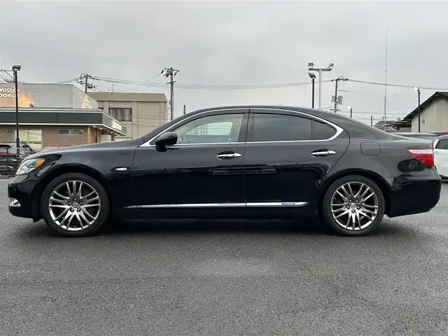 レクサス ＬＳ 600h バージョンU Iパック 広島県 2007(平19)年 9.9万km ブラックオパールマイカ ワンオーナー/純正HDDナビ/（フルセグTV/CD/MD/DVD）/バックカメラ/フリップダウンモニター/マークレビンソン/クルーズコントロール（追従走行・有り）/サンルーフ/電動サンシェード/シートヒーター・エアシート（全席）/イージードアクローザー/ドアバイザー/プッシュスタート/パワーバックドア/LEDヘッドライト/ビルドインETC