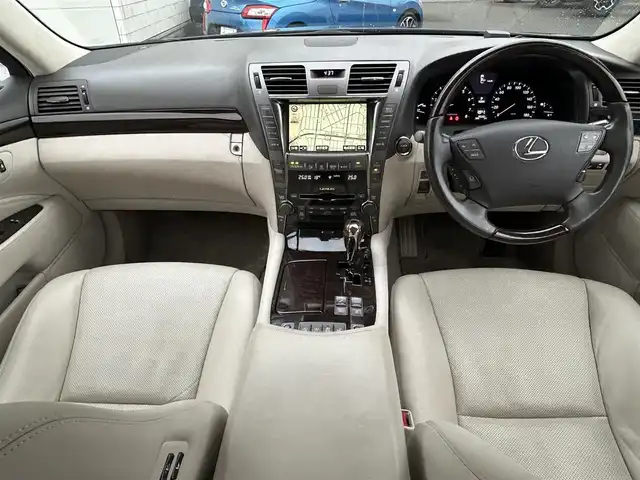 レクサス ＬＳ 600h バージョンU Iパック 広島県 2007(平19)年 9.9万km ブラックオパールマイカ ワンオーナー/純正HDDナビ/（フルセグTV/CD/MD/DVD）/バックカメラ/フリップダウンモニター/マークレビンソン/クルーズコントロール（追従走行・有り）/サンルーフ/電動サンシェード/シートヒーター・エアシート（全席）/イージードアクローザー/ドアバイザー/プッシュスタート/パワーバックドア/LEDヘッドライト/ビルドインETC