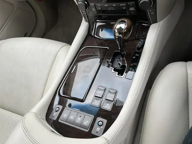 レクサス ＬＳ 600h バージョンU Iパック 広島県 2007(平19)年 9.9万km ブラックオパールマイカ ワンオーナー/純正HDDナビ/（フルセグTV/CD/MD/DVD）/バックカメラ/フリップダウンモニター/マークレビンソン/クルーズコントロール（追従走行・有り）/サンルーフ/電動サンシェード/シートヒーター・エアシート（全席）/イージードアクローザー/ドアバイザー/プッシュスタート/パワーバックドア/LEDヘッドライト/ビルドインETC