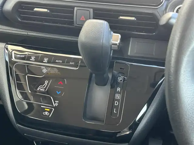 日産 デイズ ハイウェイスターX 静岡県 2020(令2)年 2.7万km スパークリングレッド/ブラック ～インテリジェントエマージェンシーブレーキ～/・車線逸脱警報/・踏み間違い衝突防止アシスト/・車線逸脱防止支援システム/純正9型SDナビ/（CD/DVD/FM/AM/フルセグ/BT)/ワンオーナー/アラウンドビューモニター/LEDヘッドライト/ハイビームアシスト/アドバンスドライブアシストディスプレイ/14.2インチTFTカラー/ブラックルーフ・同色（ブラック）ドアミラー/フォグランプ/155/65/R14インチ5本ツインスポークAW/ブラック革巻きステアリング/バニティミラー/インテリジェントキー/プッシュスタート/足踏式パーキングブレーキ/オートエアコン/ステアリングスイッチ/SRSエアバッグ(D席/N席/サイド/カーテン）/ABS/電動格納ミラー/ウィンカーミラー/純正フロアマット/スペアキー1本/保証書/取扱説明書