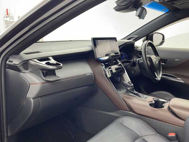 トヨタ ハリアー ハイブリッド Z レザーパッケージ 兵庫県 2020(令2)年 6.1万km プレシャスブラックパール ・ワンオーナー車/・純正ナビ（TV/USB/AUX/BT/MiraCast)/・パノラミックビューモニター/・ＪＢＬブレミアムサウンド/・ビルトインＥＴＣ2.0/・モデリスタエアロ/・トヨタセーフティセンス/・プリクラッシュセーフティ/・レーントレーシングアラート（LTA)/・リヤクロストラフィックアラート（RCTA)/・パーキングサポートブレーキ(PKSB)/・ロードサインアシスト(RSA)/・レーダークルーズコントロール/・ブラインドスポットモニター/・ヘッドアップディスプレイ/・クリアランスソナー/・オートマチックハイビーム/・先行車発進告知/・パワーバックドア/・レザーシート/・前席パワーシート/・前席シートヒーター/・前席エアシート/・ステアリングヒーター/・ドアミラーヒーター/・nanoeX/・デジタルインナーミラー/・LEDライト/・LEDフォグランプ/・スマートキー