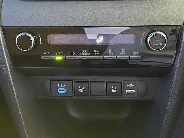 トヨタ ヤリスクロス ハイブリッド Z アドベンチャー 東京都 2023(令5)年 1.7万km ブラックマイカ 純正ディスプレイオーディオ/バックカメラ/ビルトインETC/パワーシート/シートヒーター/ハーフレザーシート/ステアリングヒーター/LEDヘッドライト/スマートキー/Toyota Safety Sense/・プリクラッシュセーフティ/・レーントレーシングアシスト/・レーダークルーズコントロール/・オートマチックハイビーム/・ブラインドスポットモニター/・クリアランスソナー