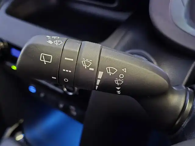 トヨタ ヤリスクロス ハイブリッド Z アドベンチャー 東京都 2023(令5)年 1.7万km ブラックマイカ 純正ディスプレイオーディオ/バックカメラ/ビルトインETC/パワーシート/シートヒーター/ハーフレザーシート/ステアリングヒーター/LEDヘッドライト/スマートキー/Toyota Safety Sense/・プリクラッシュセーフティ/・レーントレーシングアシスト/・レーダークルーズコントロール/・オートマチックハイビーム/・ブラインドスポットモニター/・クリアランスソナー