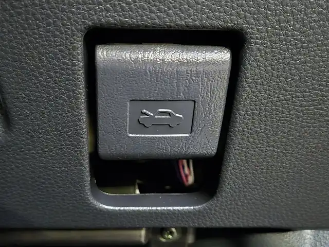 トヨタ ヤリスクロス ハイブリッド Z アドベンチャー 東京都 2023(令5)年 1.7万km ブラックマイカ 純正ディスプレイオーディオ/バックカメラ/ビルトインETC/パワーシート/シートヒーター/ハーフレザーシート/ステアリングヒーター/LEDヘッドライト/スマートキー/Toyota Safety Sense/・プリクラッシュセーフティ/・レーントレーシングアシスト/・レーダークルーズコントロール/・オートマチックハイビーム/・ブラインドスポットモニター/・クリアランスソナー