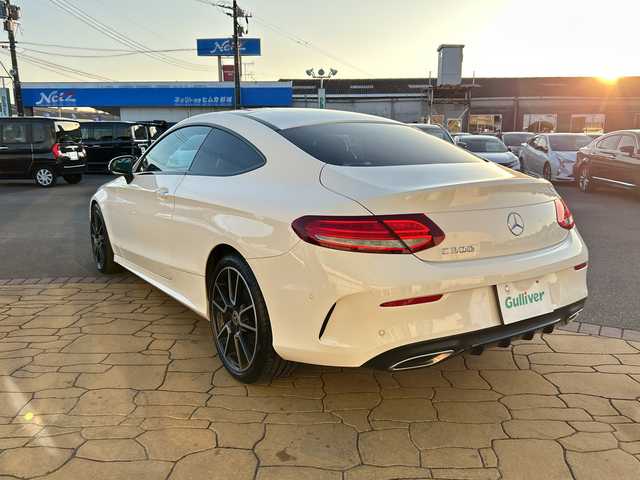 メルセデス・ベンツ Ｃ１８０ クーペ スポーツ+ 宮崎県 2016(平28)年 6.7万km ポーラホワイト AMGスタイリングパッケージ/パノラミックスライティングルーフ/純正ナビ/Bluetooth/フルTV/バックモニター/ETC/本革黒シート/シートメモリー/19インチAW/スマートキー/シートヒーター/電子パーキング/クリアランスソナー