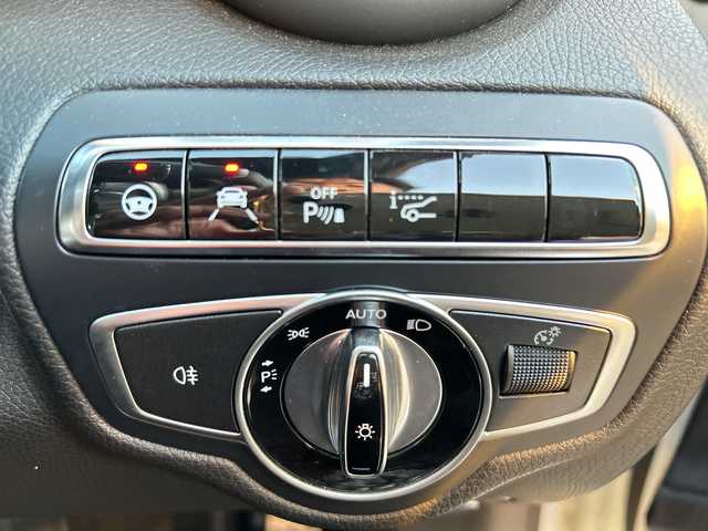 メルセデス・ベンツ Ｃ１８０ クーペ スポーツ+ 宮崎県 2016(平28)年 6.7万km ポーラホワイト AMGスタイリングパッケージ/パノラミックスライティングルーフ/純正ナビ/Bluetooth/フルTV/バックモニター/ETC/本革黒シート/シートメモリー/19インチAW/スマートキー/シートヒーター/電子パーキング/クリアランスソナー