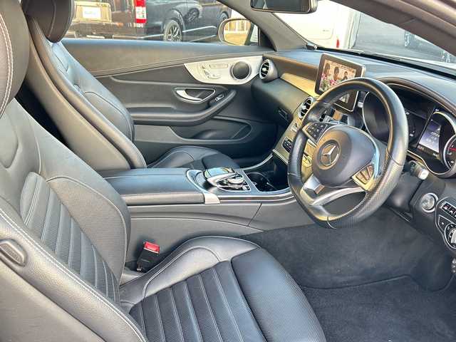 メルセデス・ベンツ Ｃ１８０ クーペ スポーツ+ 宮崎県 2016(平28)年 6.7万km ポーラホワイト AMGスタイリングパッケージ/パノラミックスライティングルーフ/純正ナビ/Bluetooth/フルTV/バックモニター/ETC/本革黒シート/シートメモリー/19インチAW/スマートキー/シートヒーター/電子パーキング/クリアランスソナー