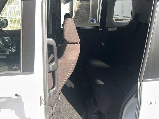 トヨタ ルーミー G 宮崎県 2021(令3)年 3.9万km パールホワイトⅢ 社外ナビ　Ｂｌｕｅｔｏｏｔｈ　バックカメラ　ワンセグＴＶ　両側パワースライドドア　ＥＴＣ　ＣＤチェンジャー　ＬＥＤライト　オートライト　アイドリングストップ　純正フロアマット　パワーステアリング パワーウィンドウ