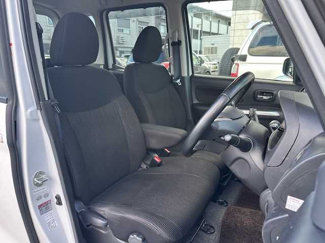 日産 デイズ ルークス ハイウェイスターターボ 茨城県 2014(平26)年 5.9万km ホワイトパール 社外SDナビ/ 【フルセグ/Bluetooth/CD/DVD/AM/FM】/バックカメラ/アラウンドビューモニター/ETC/両側パワースライドドア/純正HIDヘッドライト/フォグライト/純正15インチアルミホイール/取扱説明書/新車時保証書/スペアキー×１