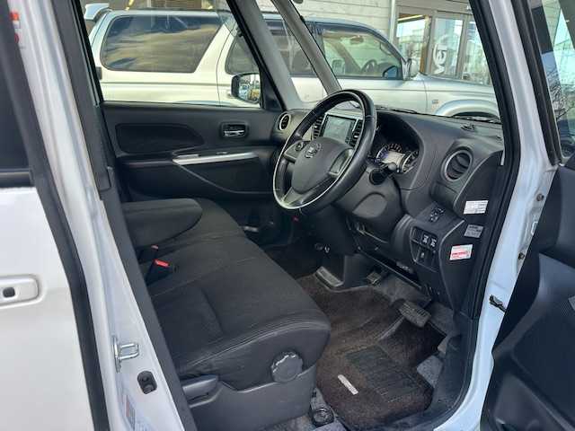 日産 デイズ ルークス ハイウェイスターターボ 茨城県 2014(平26)年 5.9万km ホワイトパール 社外SDナビ/ 【フルセグ/Bluetooth/CD/DVD/AM/FM】/バックカメラ/アラウンドビューモニター/ETC/両側パワースライドドア/純正HIDヘッドライト/フォグライト/純正15インチアルミホイール/取扱説明書/新車時保証書/スペアキー×１