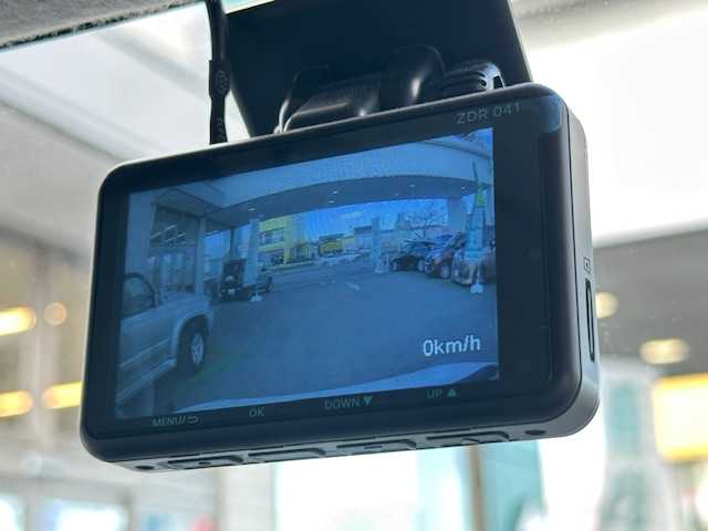 日産 デイズ ルークス ハイウェイスターターボ 茨城県 2014(平26)年 5.9万km ホワイトパール 社外SDナビ/ 【フルセグ/Bluetooth/CD/DVD/AM/FM】/バックカメラ/アラウンドビューモニター/ETC/両側パワースライドドア/純正HIDヘッドライト/フォグライト/純正15インチアルミホイール/取扱説明書/新車時保証書/スペアキー×１