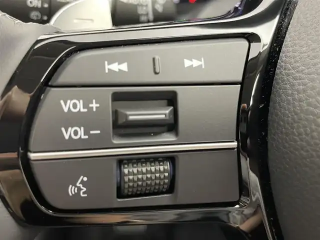 ホンダ ＺＲ－Ｖ ハイブリッド e:HEV Z 茨城県 2023(令5)年 1.7万km クリスタルブラックパール Honda SENSING/BOSEプレミアムサウンドシステム/純正ナビ/ディスプレイオーディオ/全周囲カメラ/フルセグTV/AppleCarPlay/Android Auto/レザーシート/シートヒーター/パワーシート/LEDヘッドライト/アイドリングストップ/オートホールド/電動バックドア/ステアリングヒーター/パドルシフト/ドライブレコーダー/ビルトインETC2.0/置き型充電/純正18インチAW
