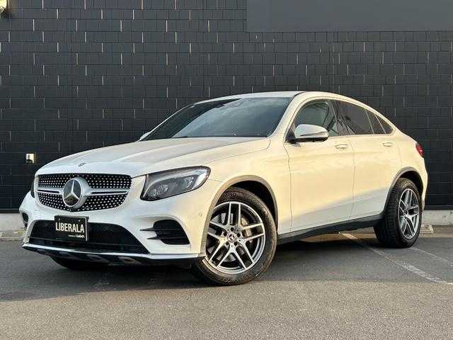 メルセデス・ベンツ ＧＬＣ２２０ d 4マチック クーペ スポーツ 埼玉県 2017(平29)年 6.4万km ポーラホワイト 黒ハーフレザーシート　/純正ナビ　/ＡＣＣ　/ＨＵＤ　/ＢＳＭ　/フルセグテレビ　/Ｂｌｕｅｔｏｏｔｈ接続　/シートヒーター　/パワーシート　/電動リアゲート　/全周囲カメラ　/ドラレコ　/ＥＴＣ　/ＬＥＤヘッドライト