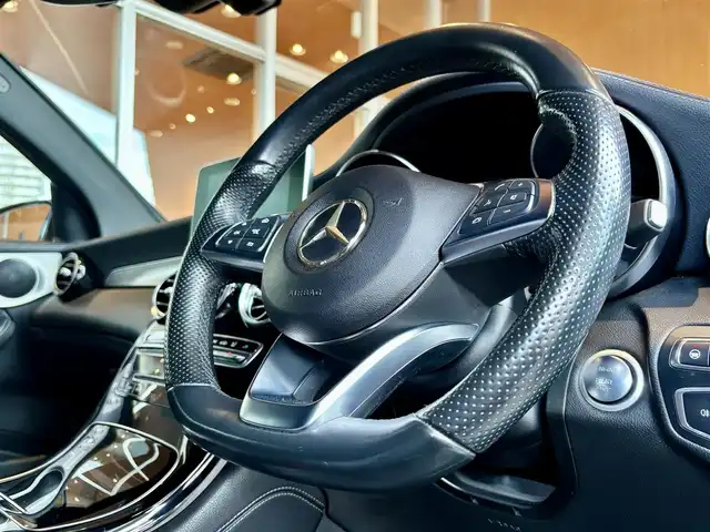メルセデス・ベンツ ＧＬＣ２２０ d 4マチック クーペ スポーツ 宮城県 2017(平29)年 6.4万km ポーラホワイト 黒ハーフレザーシート　/純正ナビ　/ＡＣＣ　/ＨＵＤ　/ＢＳＭ　/フルセグテレビ　/Ｂｌｕｅｔｏｏｔｈ接続　/シートヒーター　/パワーシート　/電動リアゲート　/全周囲カメラ　/ドラレコ　/ＥＴＣ　/ＬＥＤヘッドライト