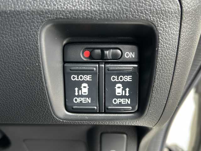 ホンダ Ｎ ＢＯＸ 2トーン カスタム G ターボAパッケージ 埼玉県 2014(平26)年 6.2万km プレミアムホワイトパール (株)IDOMが運営する【じしゃロン熊谷店】の自社ローン専用車両になりますこちらは現金またはオートローンご利用時の価格です。自社ローンご希望の方は別途その旨お申付け下さい/社外ナビ　AVIC-ZH77/（フルセグTV/Bluetooth/CD/DVD/AM/FM/）　/クルーズコントロール/ETC　　/パドルシフト　/バックカメラ/両側パワースライドドア　/純正ＡＷ　/電動格納ミラー/ステアリングスイッチ/純正フロアマット/ドアバイザー/フォグランプ