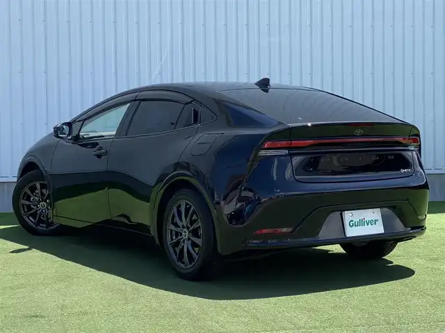 トヨタ プリウス Z 香川県 2023(令5)年 1.4万km アティチュードブラックマイカ 登録時走行距離 13997km/メーカーオプションナビ/→AM/FM/フルセグTV/Bluetooth/パノラマビューモニター/アダプティブクルーズコントロール/ビルトインETC2.0/ブラインドスポットモニター/ステアリングヒーター/前後ドライブレコーダー/黒レザーシート/メモリー付きパワーシート/シートヒーター/シートベンチレーション/パワーバックドア/LEDオートライト/オートハイビーム/プッシュスタート/スペアキー/クリアランスソナー/トヨタセーフティセンス
