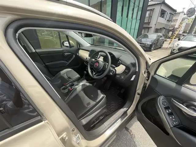 フィアット ５００Ｘ クロス 石川県 2019(令1)年 2.8万km ベージュ ワンオーナー/純正ディスプレイオーディオ/（BT/FM/AM）/黒レザーシート/パワーシート/シートヒーター/パドルシフト/バックカメラ/前後ドライブレコーダー/前後フォグライト/ルーフキャリー/前後コーナーセンサー/純正LEDオートヘッドライト/スペアキー1本/ETC/記録簿