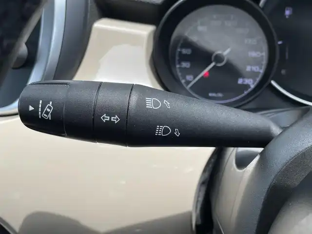 フィアット ５００Ｘ クロス 石川県 2019(令1)年 2.8万km ベージュ ワンオーナー/純正ディスプレイオーディオ/（BT/FM/AM）/黒レザーシート/パワーシート/シートヒーター/パドルシフト/バックカメラ/前後ドライブレコーダー/前後フォグライト/ルーフキャリー/前後コーナーセンサー/純正LEDオートヘッドライト/スペアキー1本/ETC/記録簿