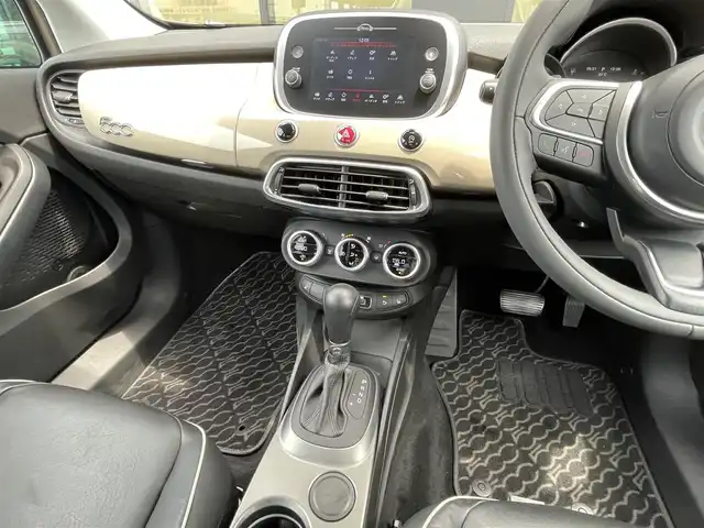 フィアット ５００Ｘ クロス 石川県 2019(令1)年 2.8万km ベージュ ワンオーナー/純正ディスプレイオーディオ/（BT/FM/AM）/黒レザーシート/パワーシート/シートヒーター/パドルシフト/バックカメラ/前後ドライブレコーダー/前後フォグライト/ルーフキャリー/前後コーナーセンサー/純正LEDオートヘッドライト/スペアキー1本/ETC/記録簿
