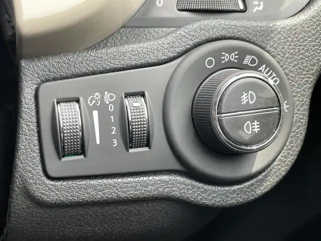 フィアット ５００Ｘ クロス 石川県 2019(令1)年 2.8万km ベージュ ワンオーナー/純正ディスプレイオーディオ/（BT/FM/AM）/黒レザーシート/パワーシート/シートヒーター/パドルシフト/バックカメラ/前後ドライブレコーダー/前後フォグライト/ルーフキャリー/前後コーナーセンサー/純正LEDオートヘッドライト/スペアキー1本/ETC/記録簿