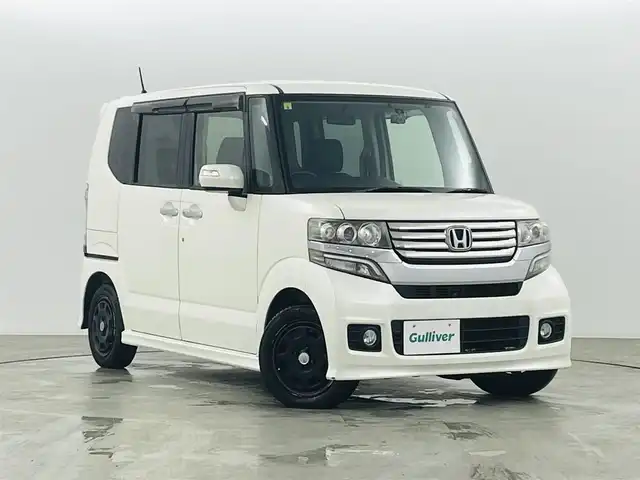 ホンダ Ｎ ＢＯＸ ＋ カスタム G ターボパッケージ 福島県 2012(平24)年 8.5万km プレミアムホワイトパール 社外メモリーナビゲーション/【AM/FM/CD/DVD/Bluetooth/ワンセグTV】/・バックカメラ/・前後ドライブレコーダー/・ETC/クルーズコントロール/両側パワースライドドア/革巻きステアリング/・ステアリングスイッチ/・チルトステアリング/・パドルシフト/ＨＩＤヘッドライト/・オートライト/・フロントフォグライト/純正フロアマット/ドアバイザー/電動格納ウィンカーミラー/取扱説明書/・保証書